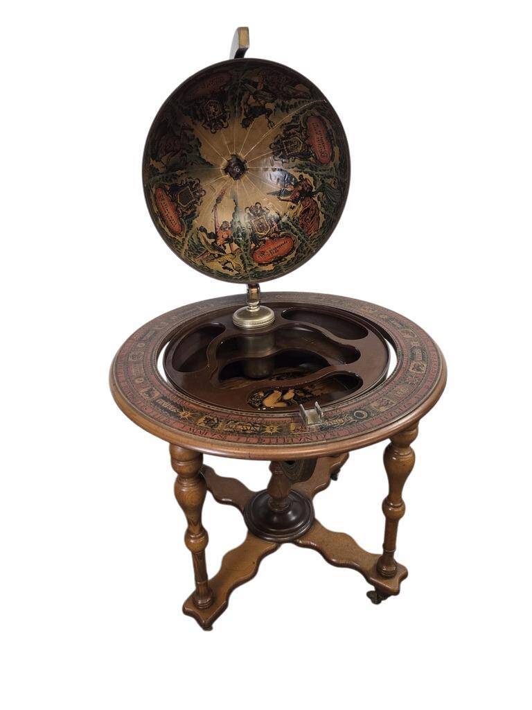 Vintage bar globe / bar furniture with decorative globe