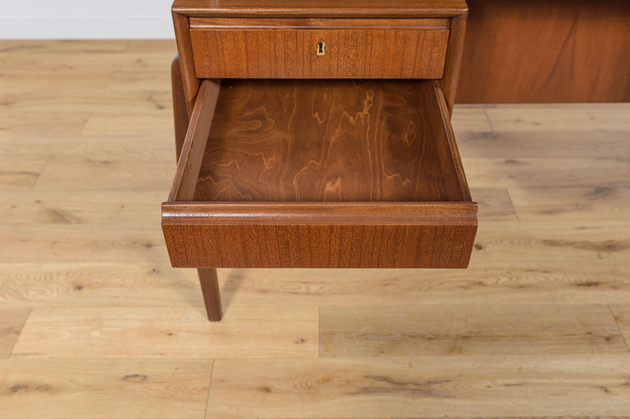 Mid-Century Freestanding Teak Desk, 1960s