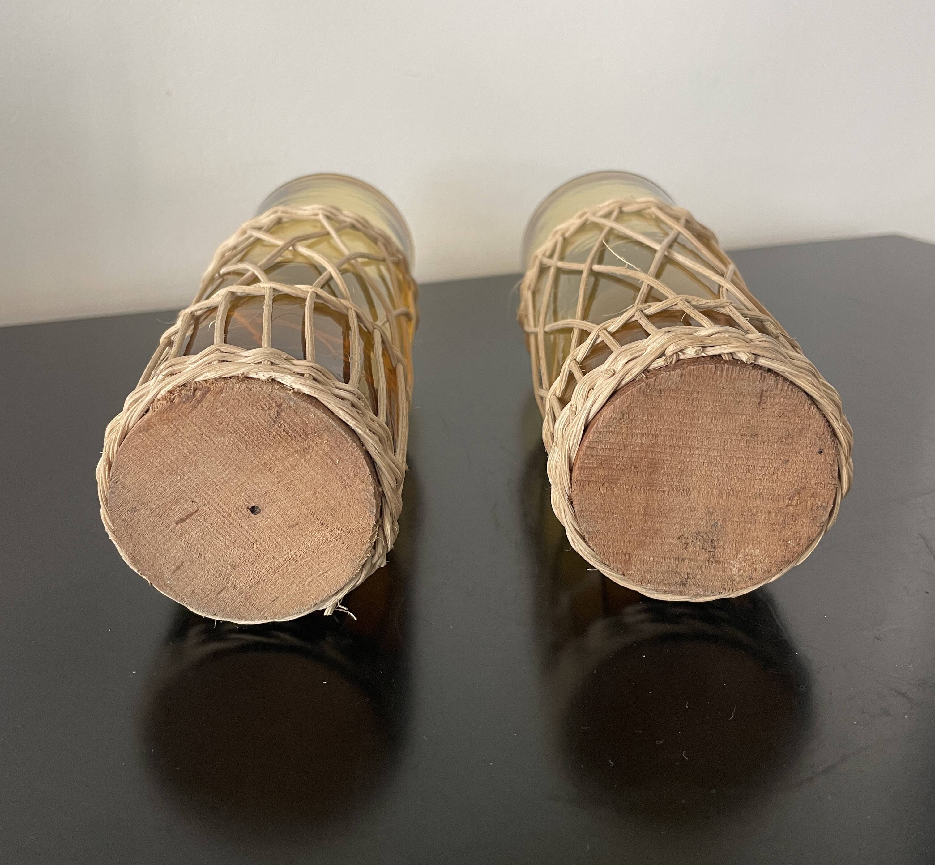Set of 2 smoked orangeade glasses in woven wicker