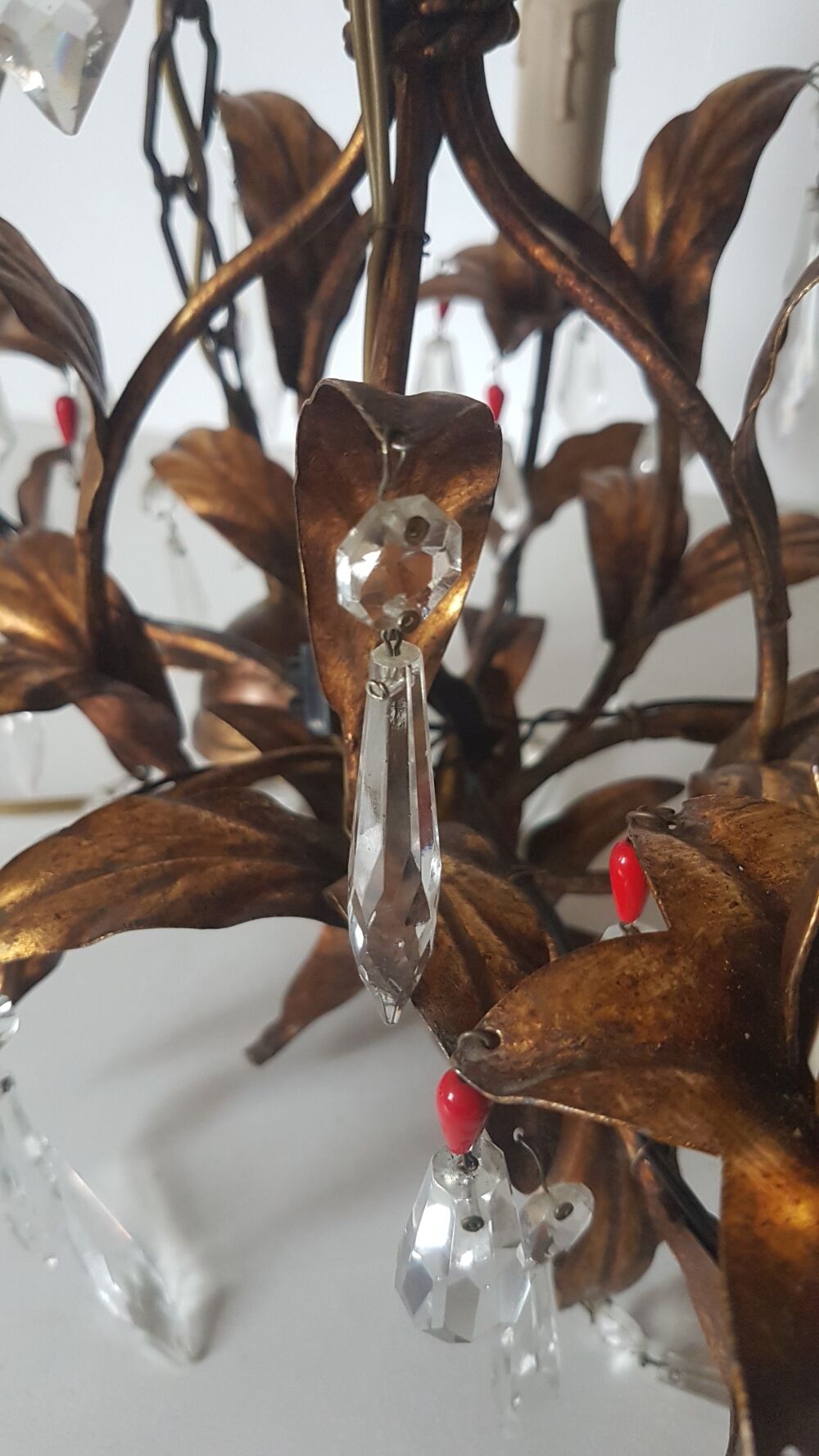 Lustre en métal doré et pampilles