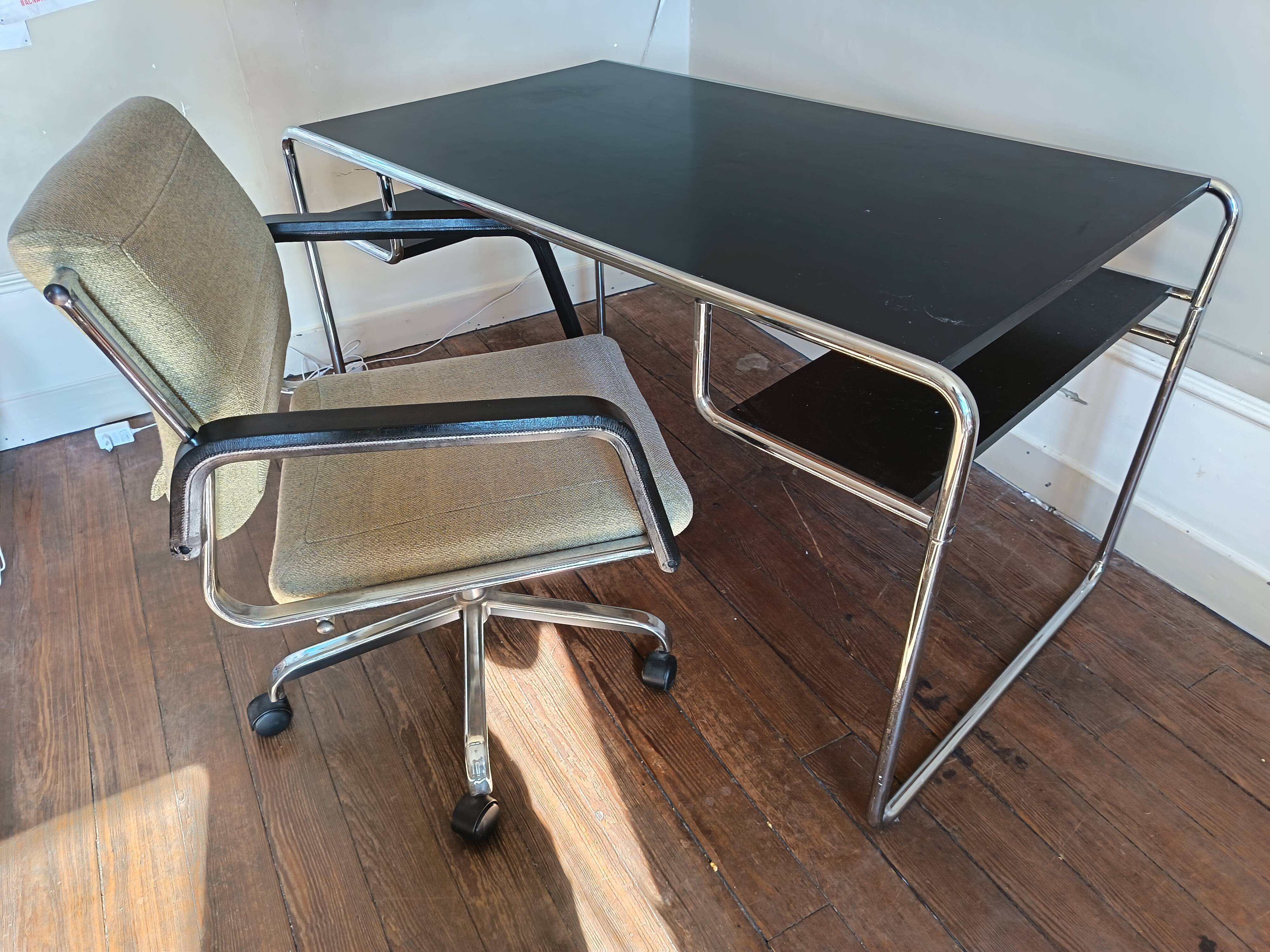 Bauhaus style desk