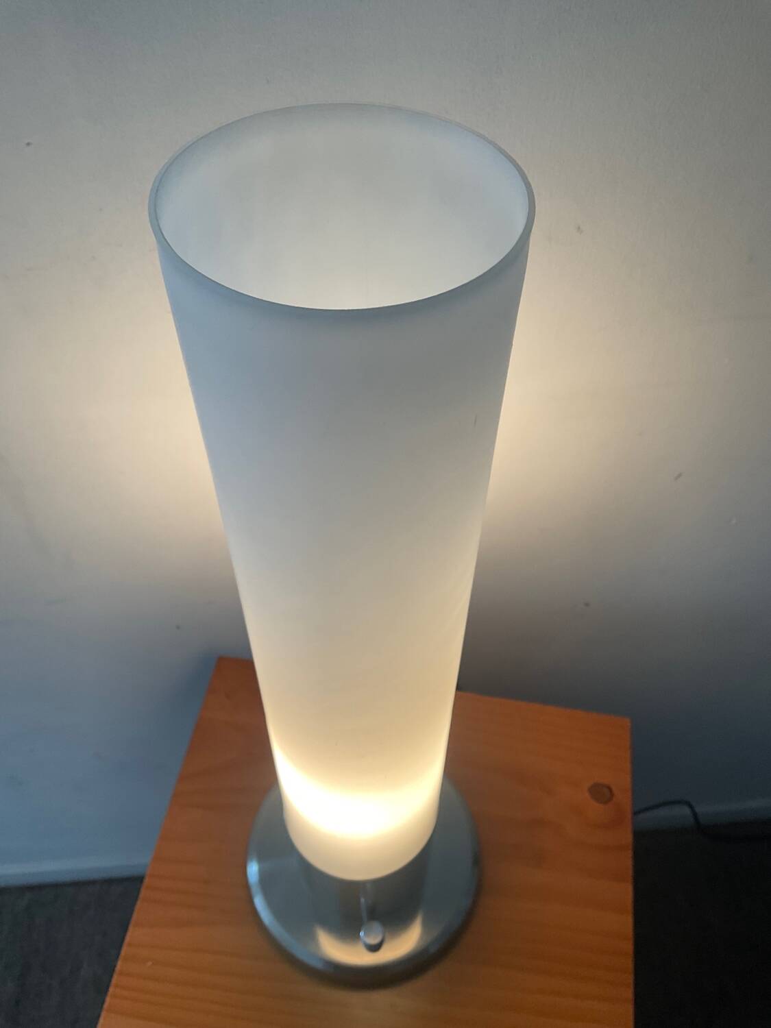 Vintage lamp in opaline and brushed aluminum