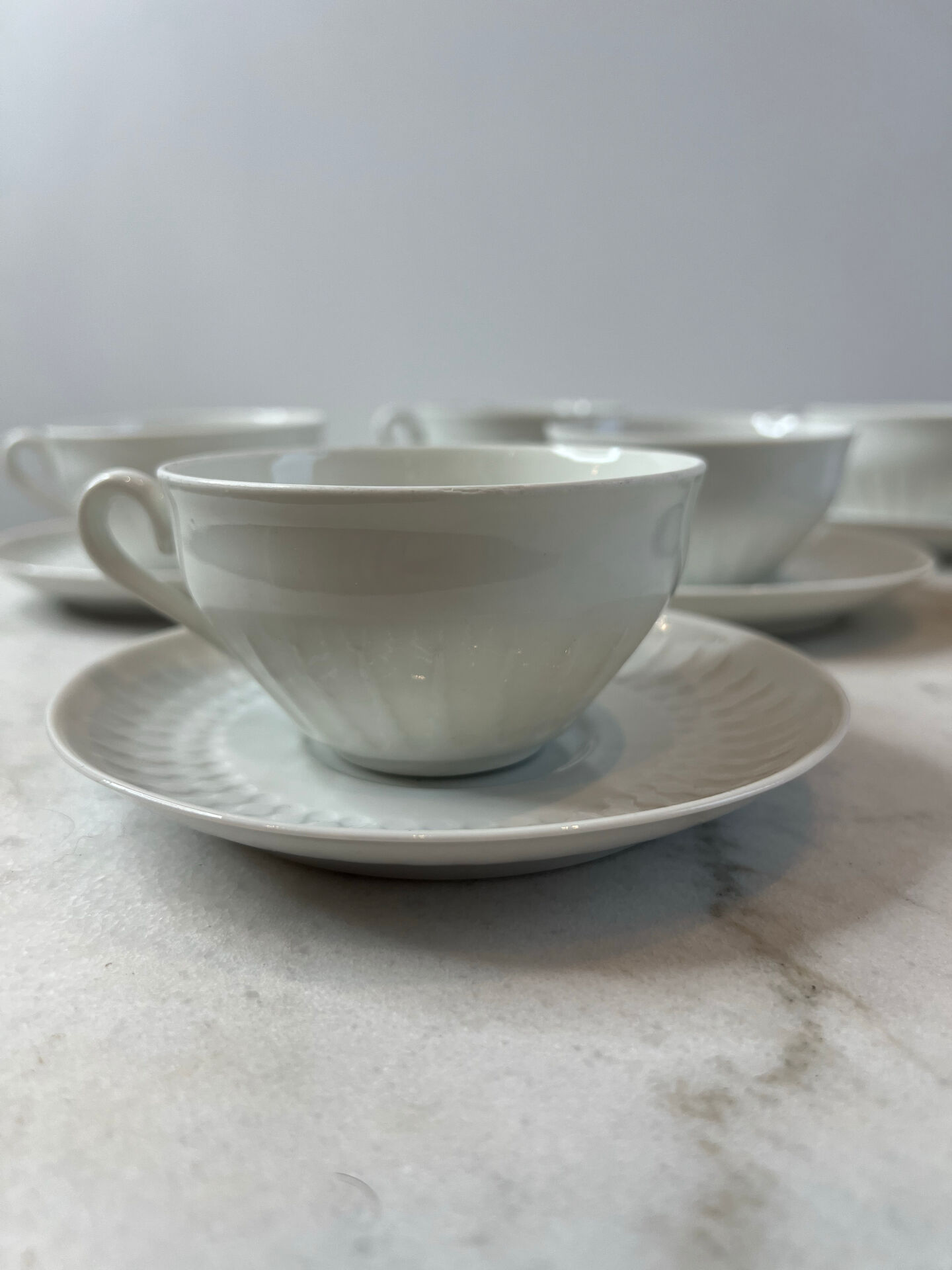 Set of 6 porcelain cups and saucers F. Chauvigny