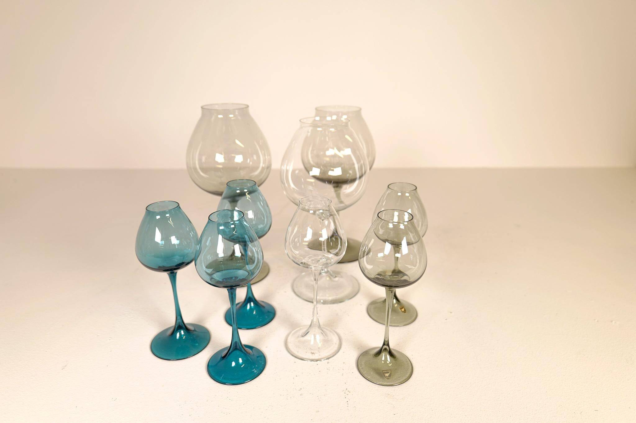 Large collection of Midcentury tulip glasses by Orrefors Nils Landberg, Sweden, 1950s.