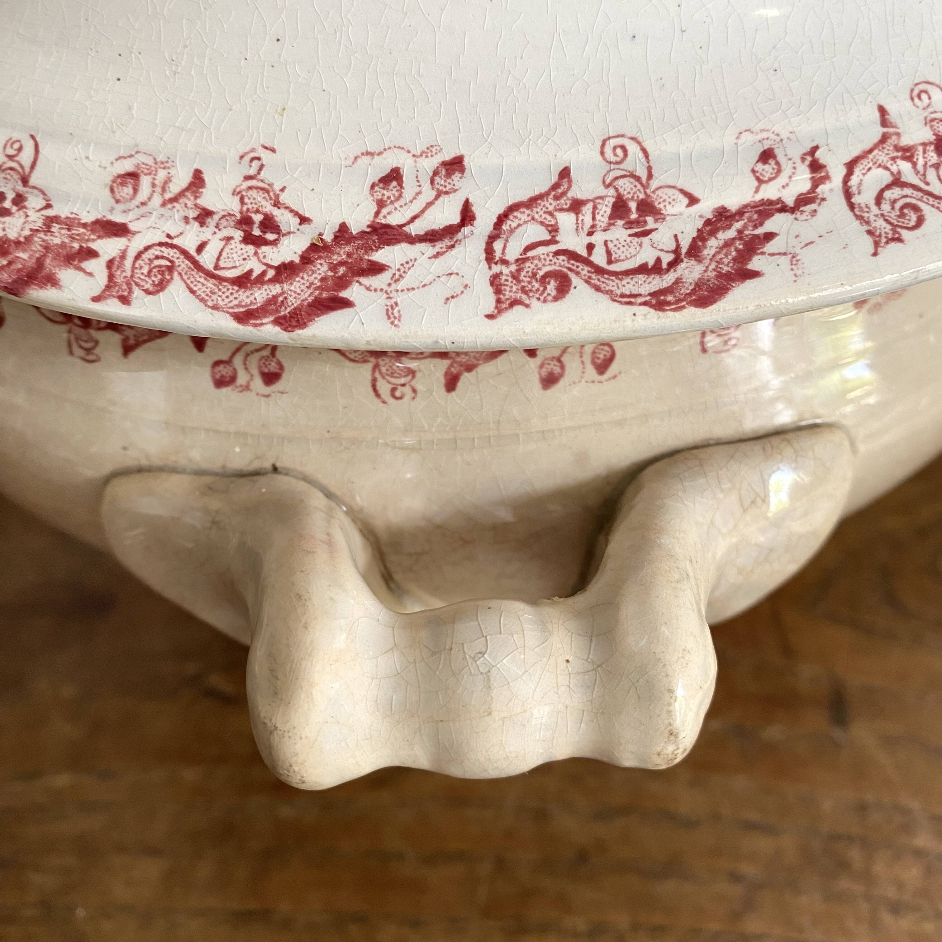 Antique ironstone tureen St Amand, Richelieu, 1920