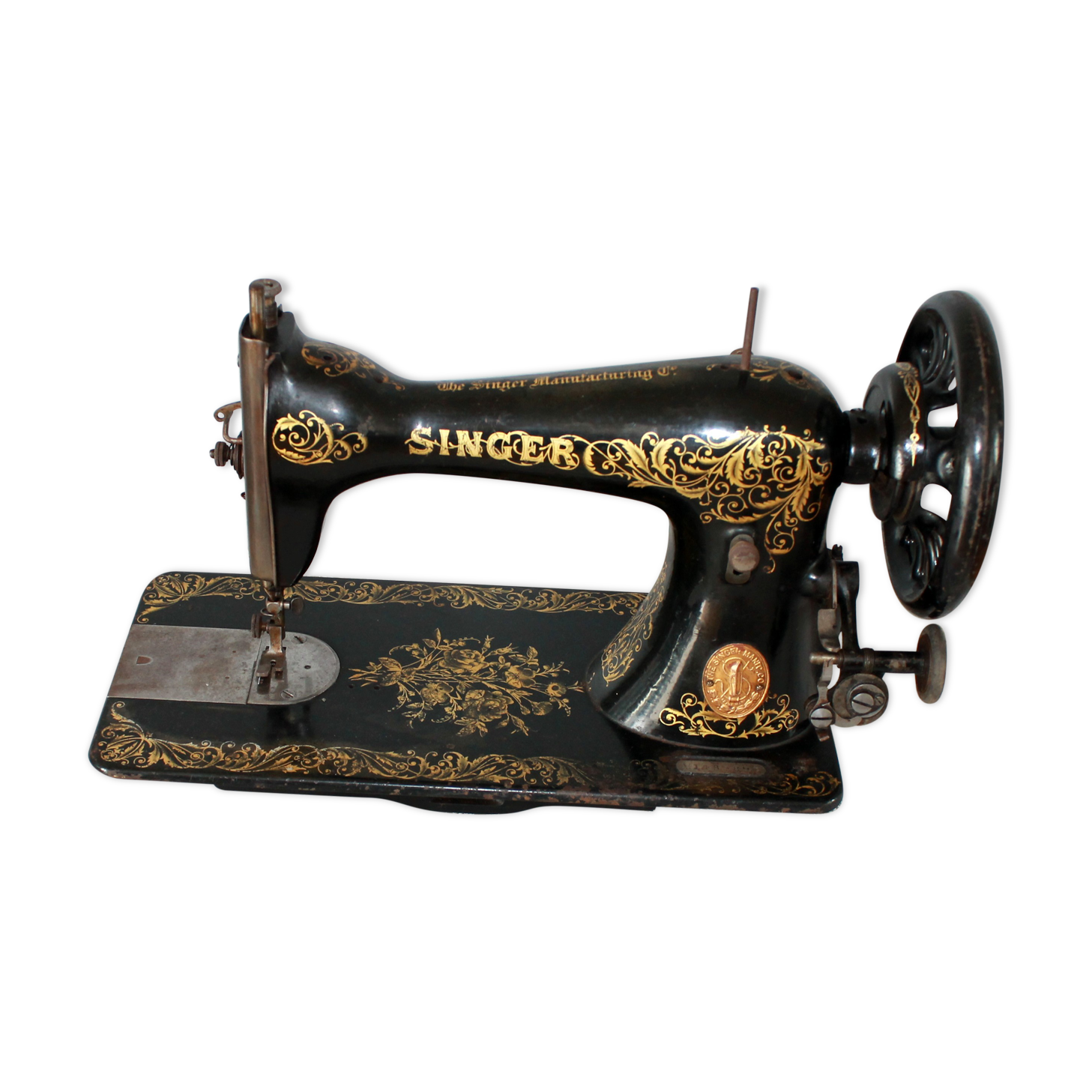 Singer sewing machine early twentieth century