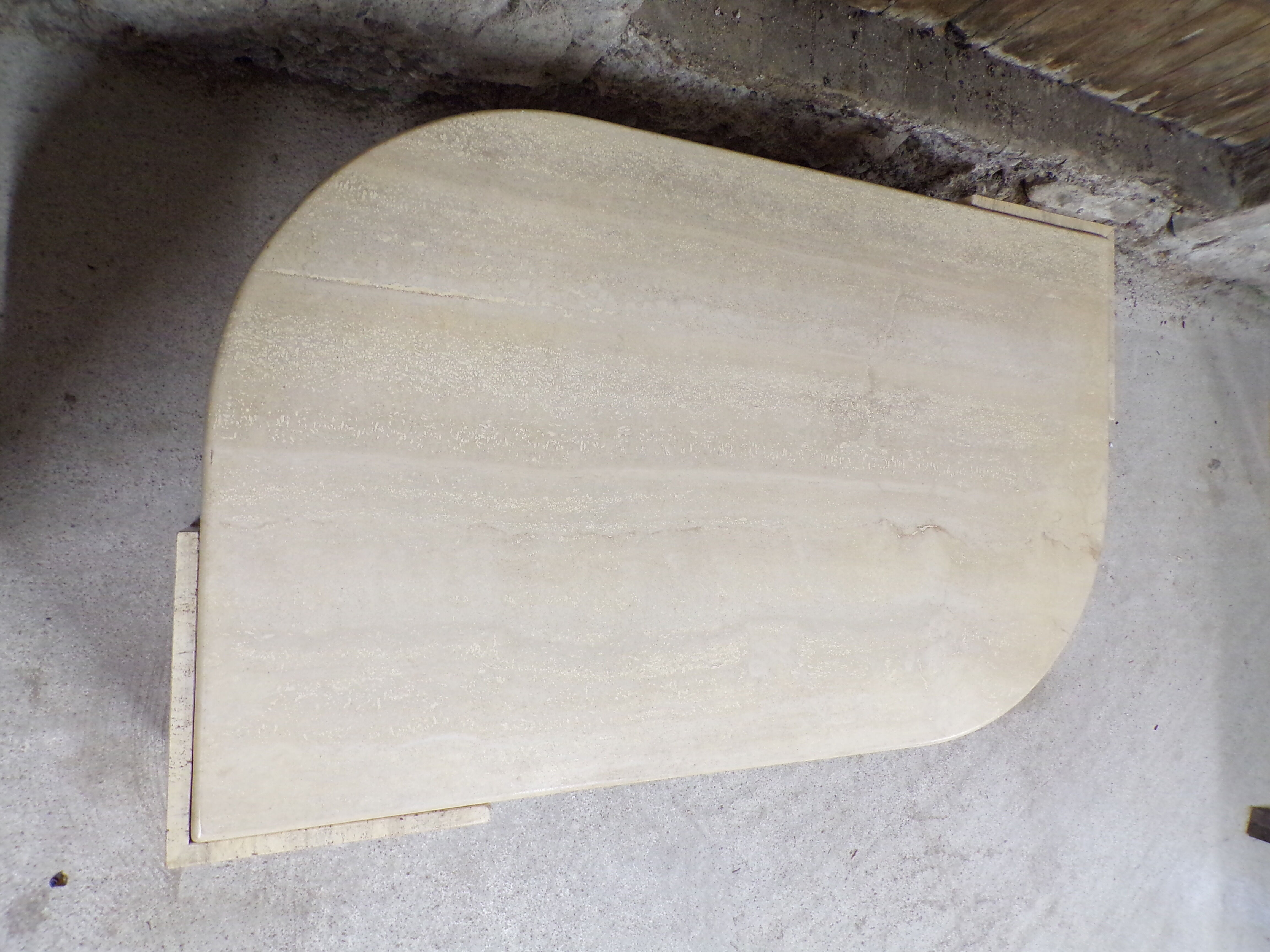 Table basse oeil en travertin 77X127 cm