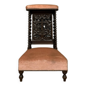 Prie dieu époque Napoléon III en bois sculpté circa 1850