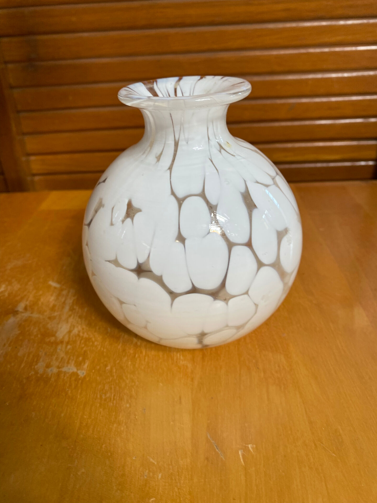 Murano speckled glass ball vase, vintage soliflore.