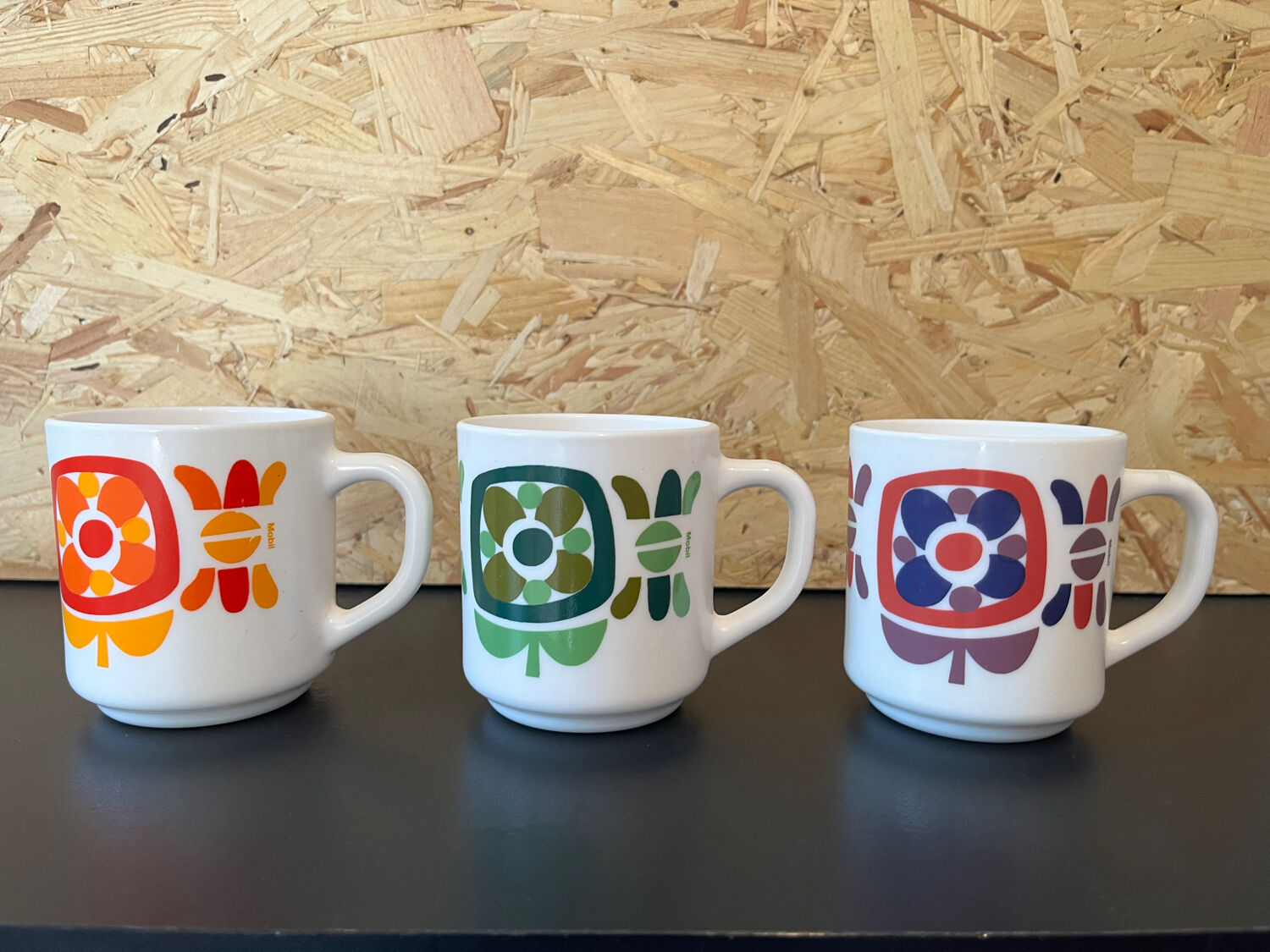 3 cups Mugs mobil 1972 designer Jean-Charles Meunier Arcopal editor