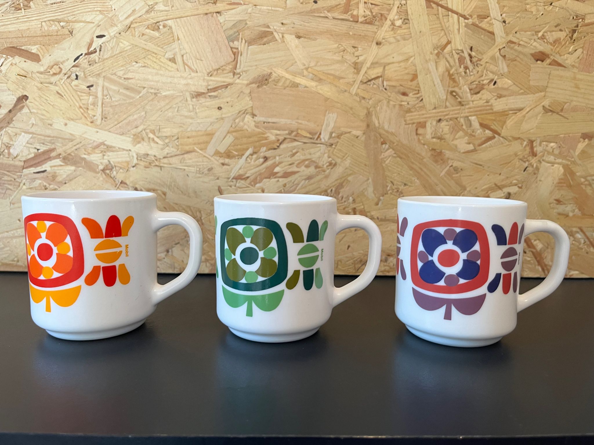 3 cups Mugs mobil 1972 designer Jean-Charles Meunier Arcopal editor