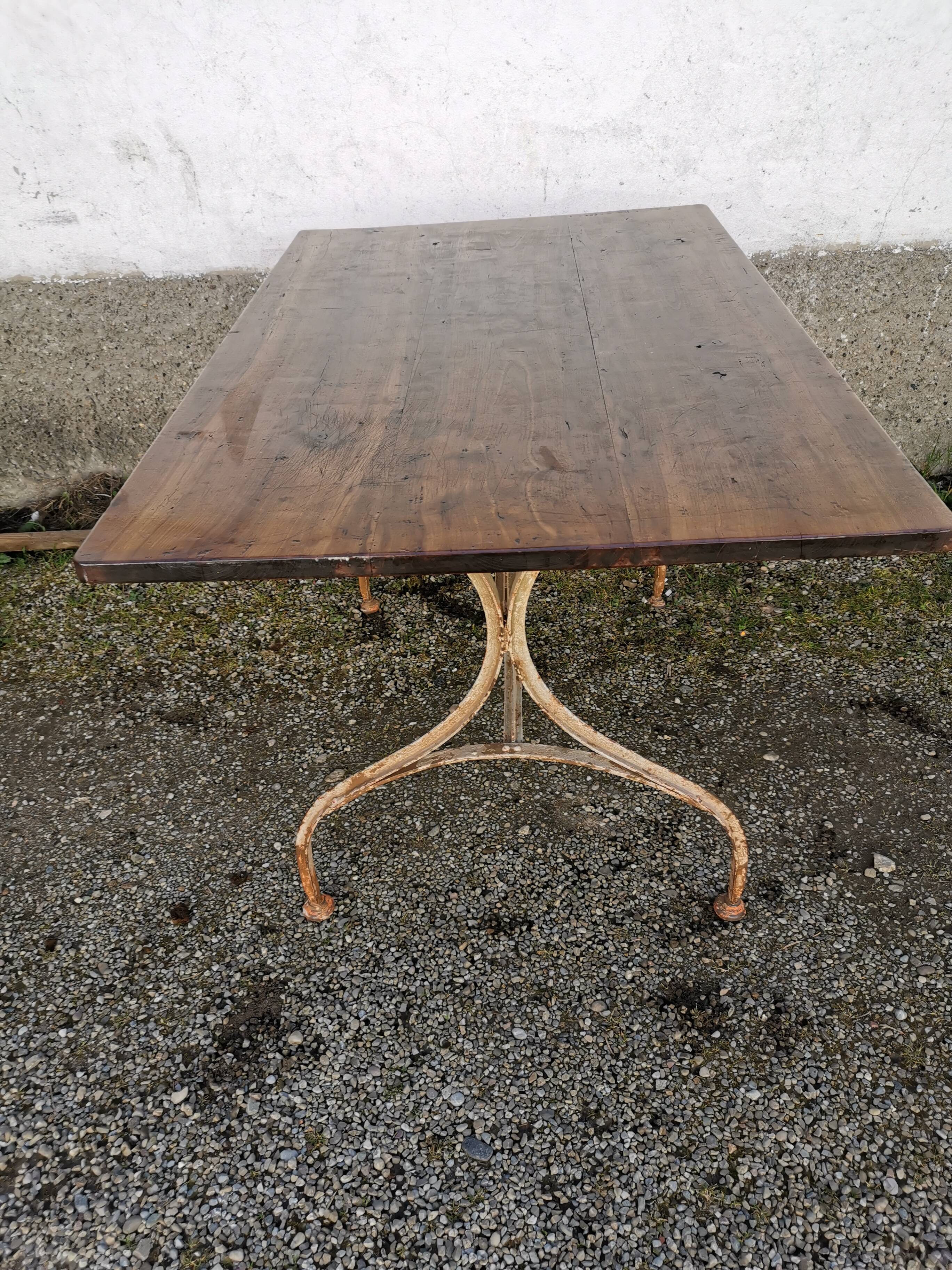 Table de bistrot en fer et plateau bois début XXEME