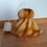 Tulip suspension in opaline caramel color