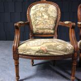 Paire de fauteuils de style Louis XVI
