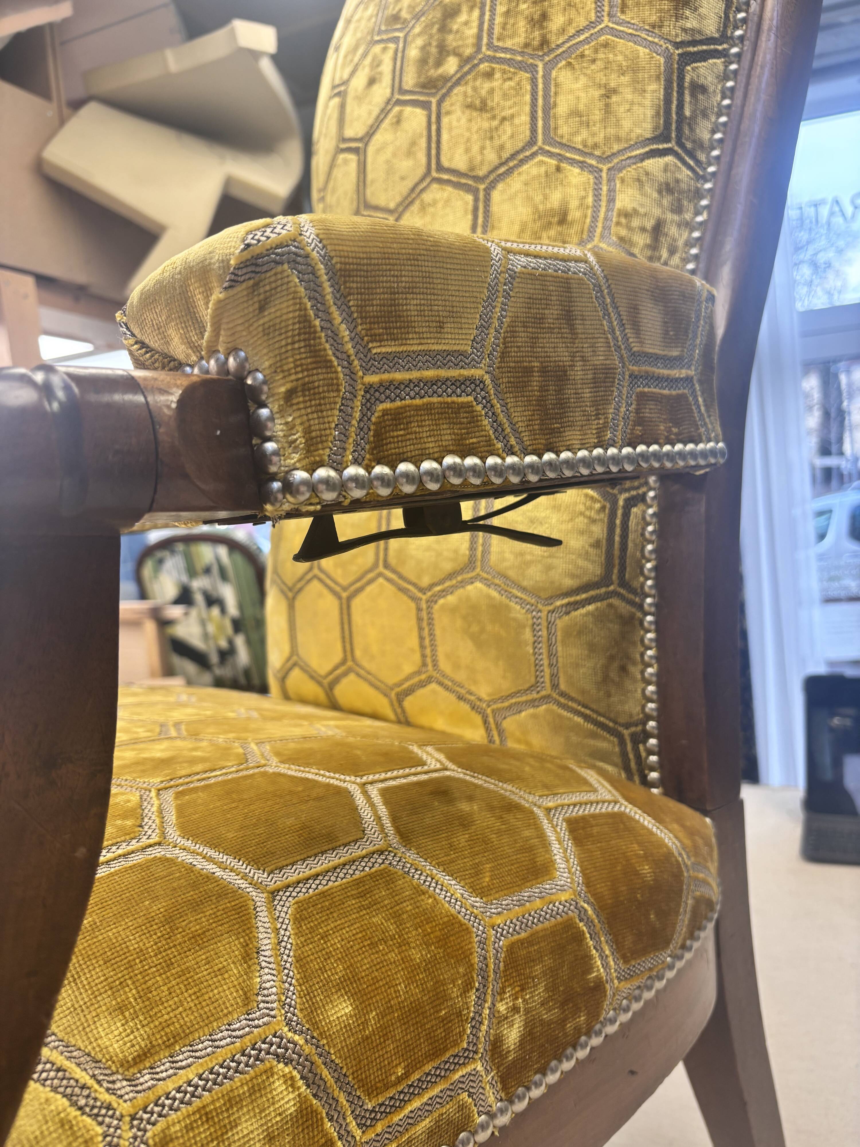 Voltaire armchair with a rack mechanism