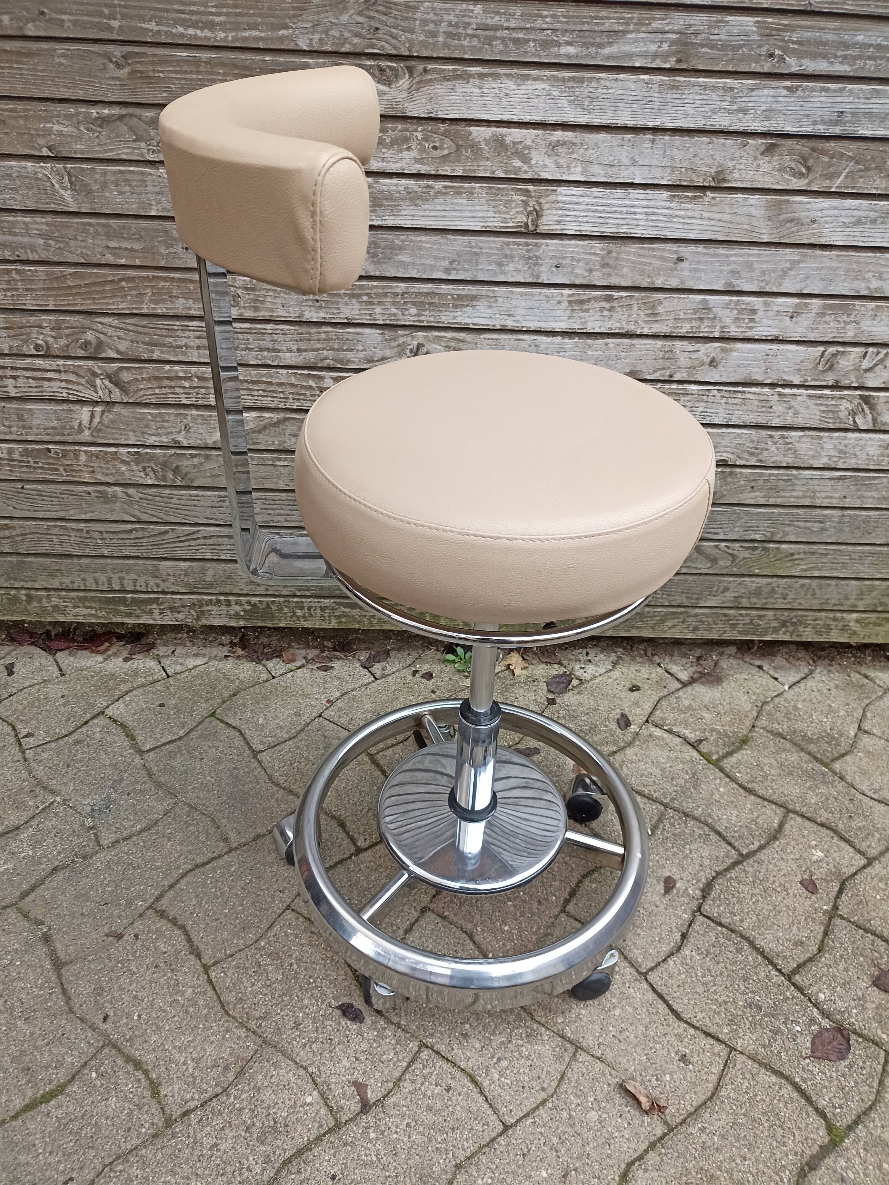 Industrial dentist chair