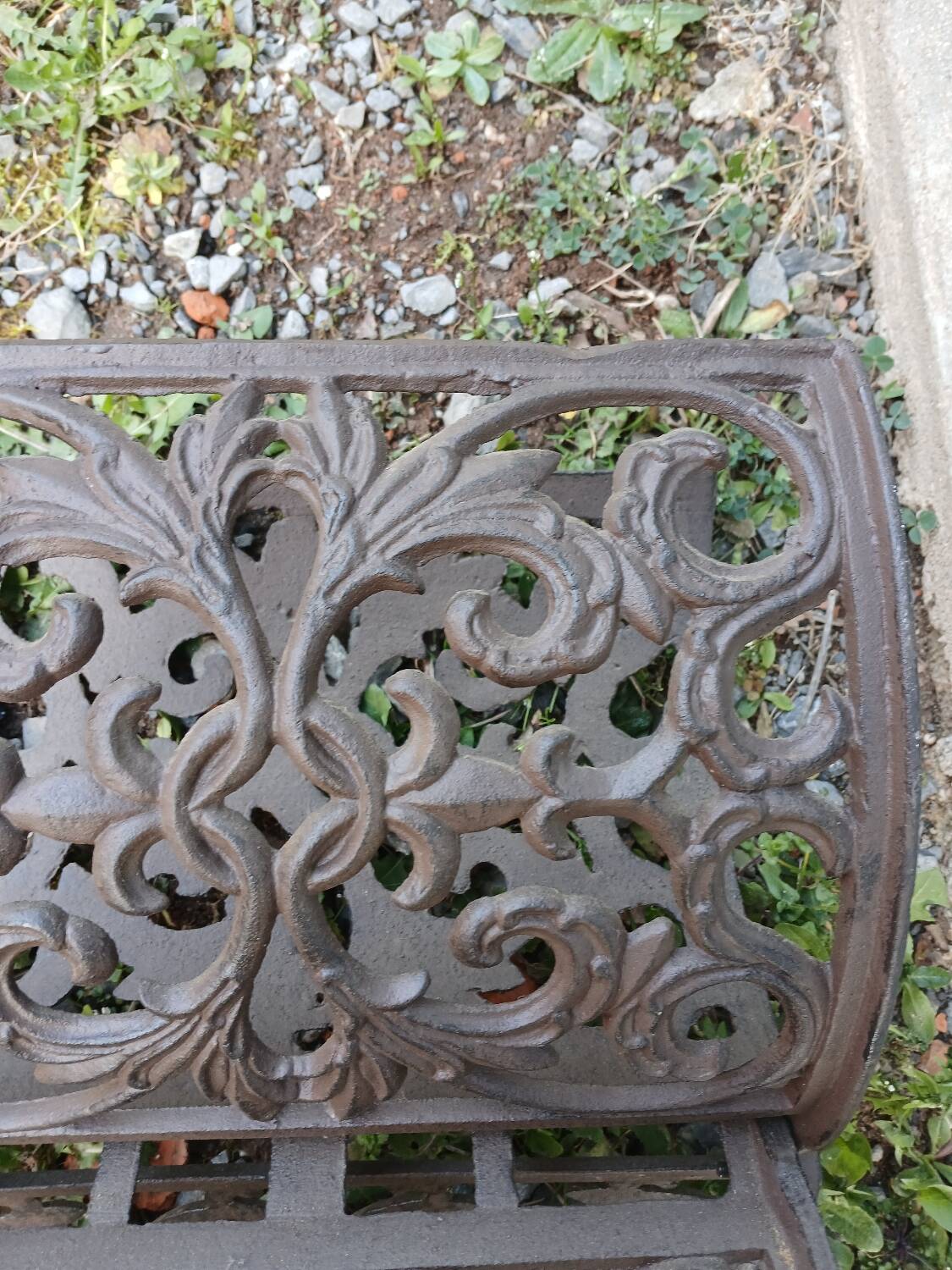 Cast iron magazine rack / wood log rack