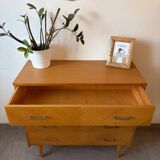 Vintage oak chest of drawers from the 1960s.