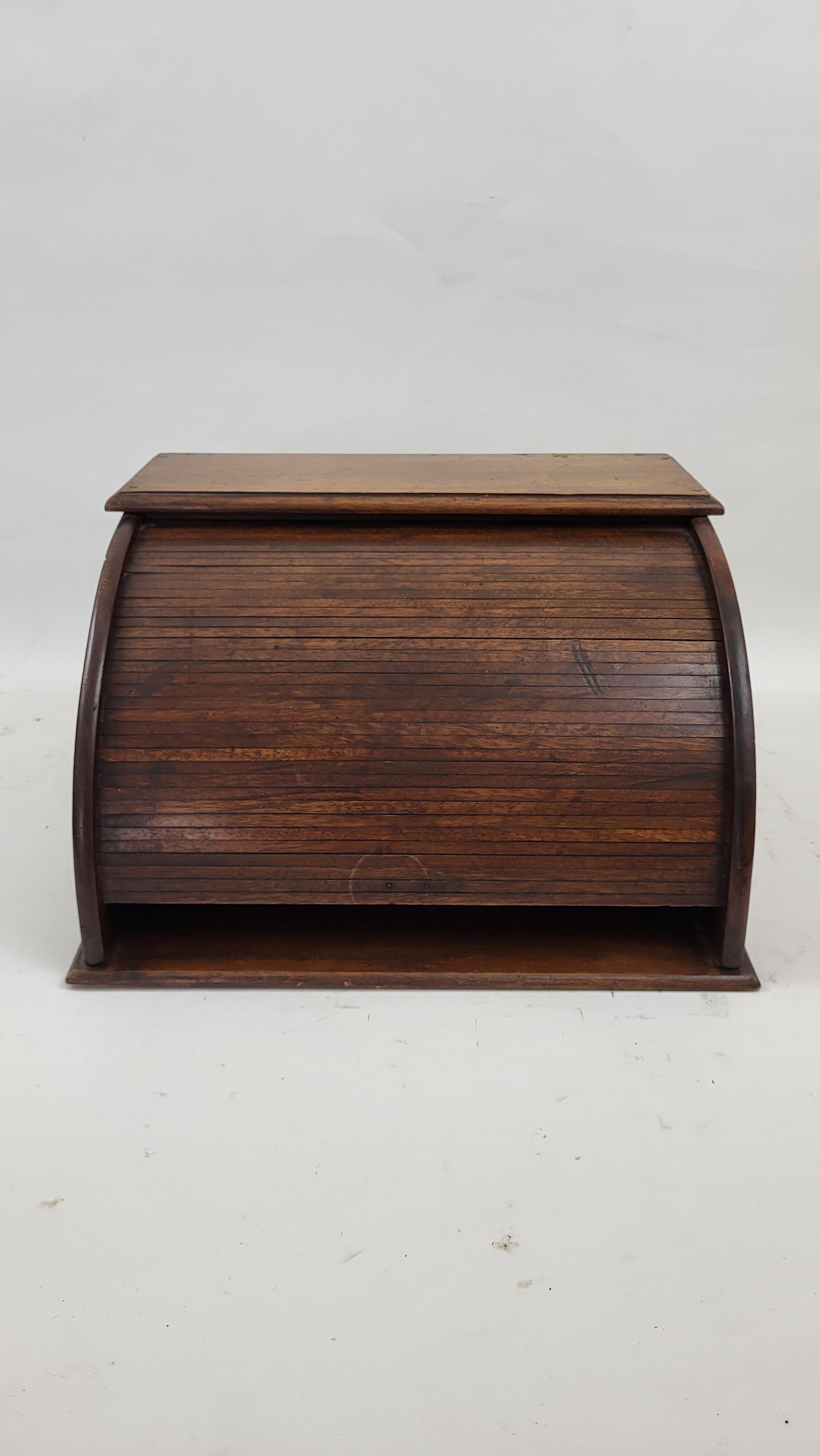 Wooden roller mail sorter binder