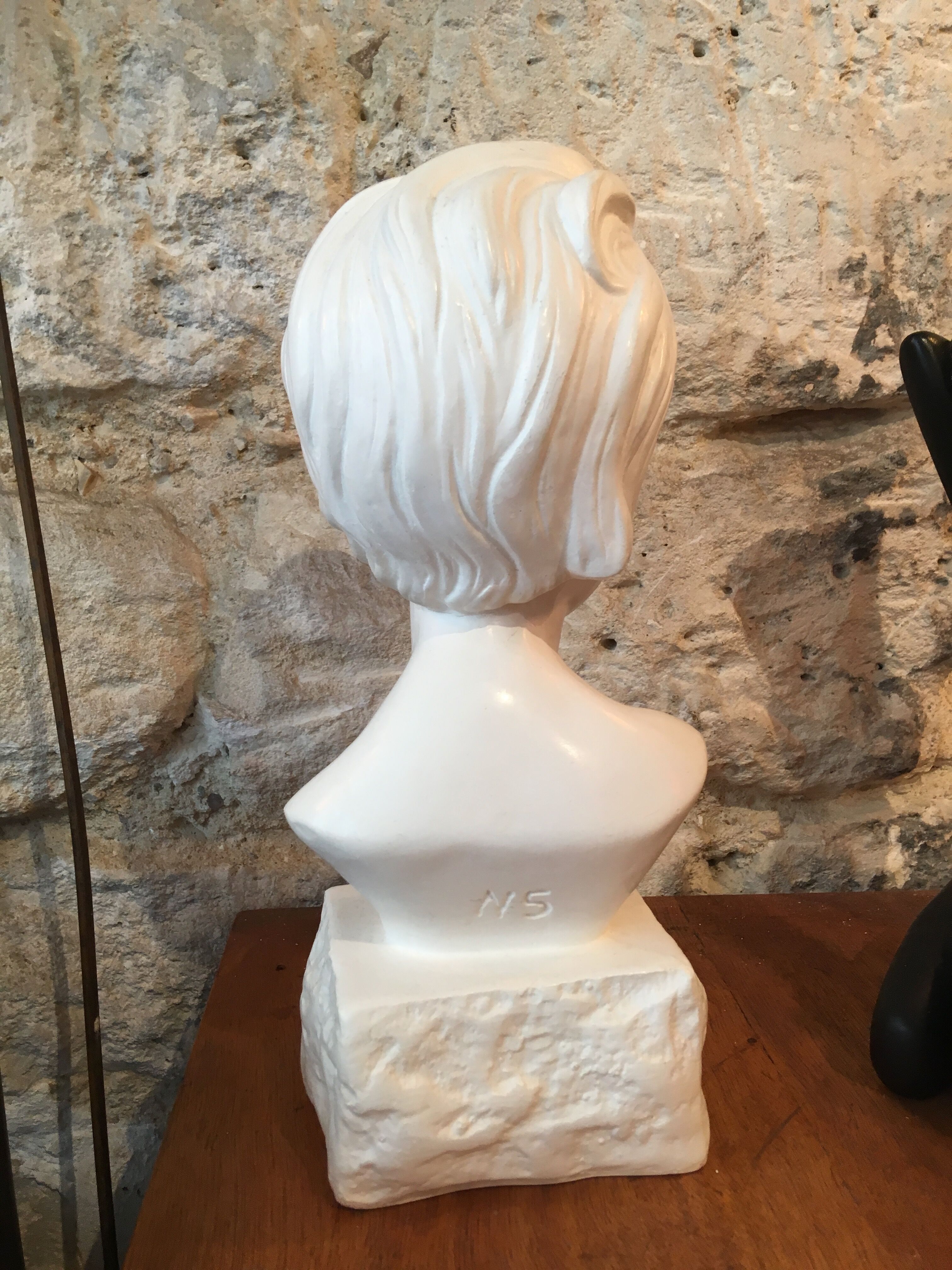 Statue ou buste en plâtre de jeune fille femme