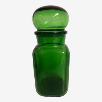 Green apothecary pot