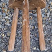 Tabouret ou bout de canapé vintage en bois massif