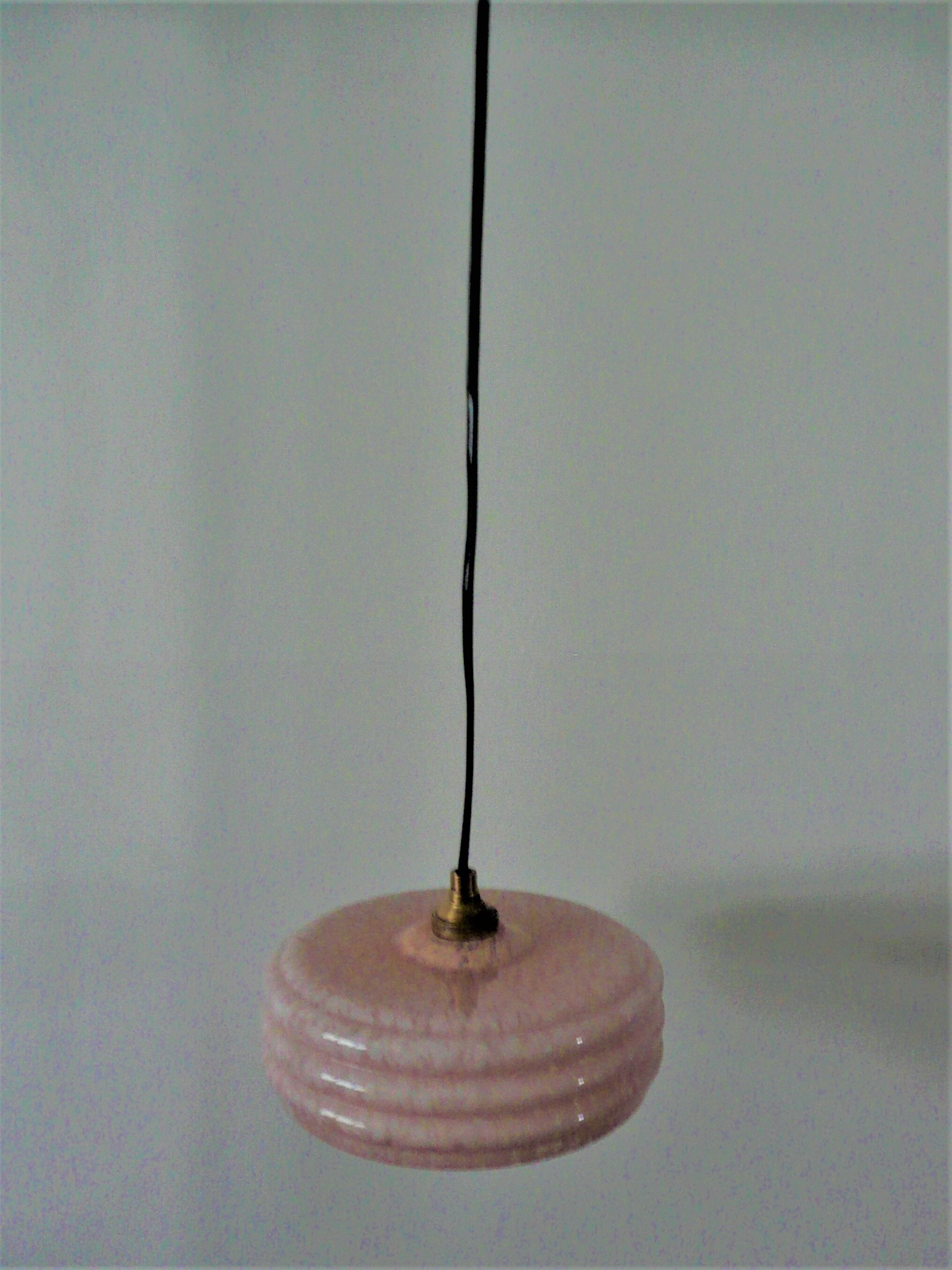 Clichy glass suspension