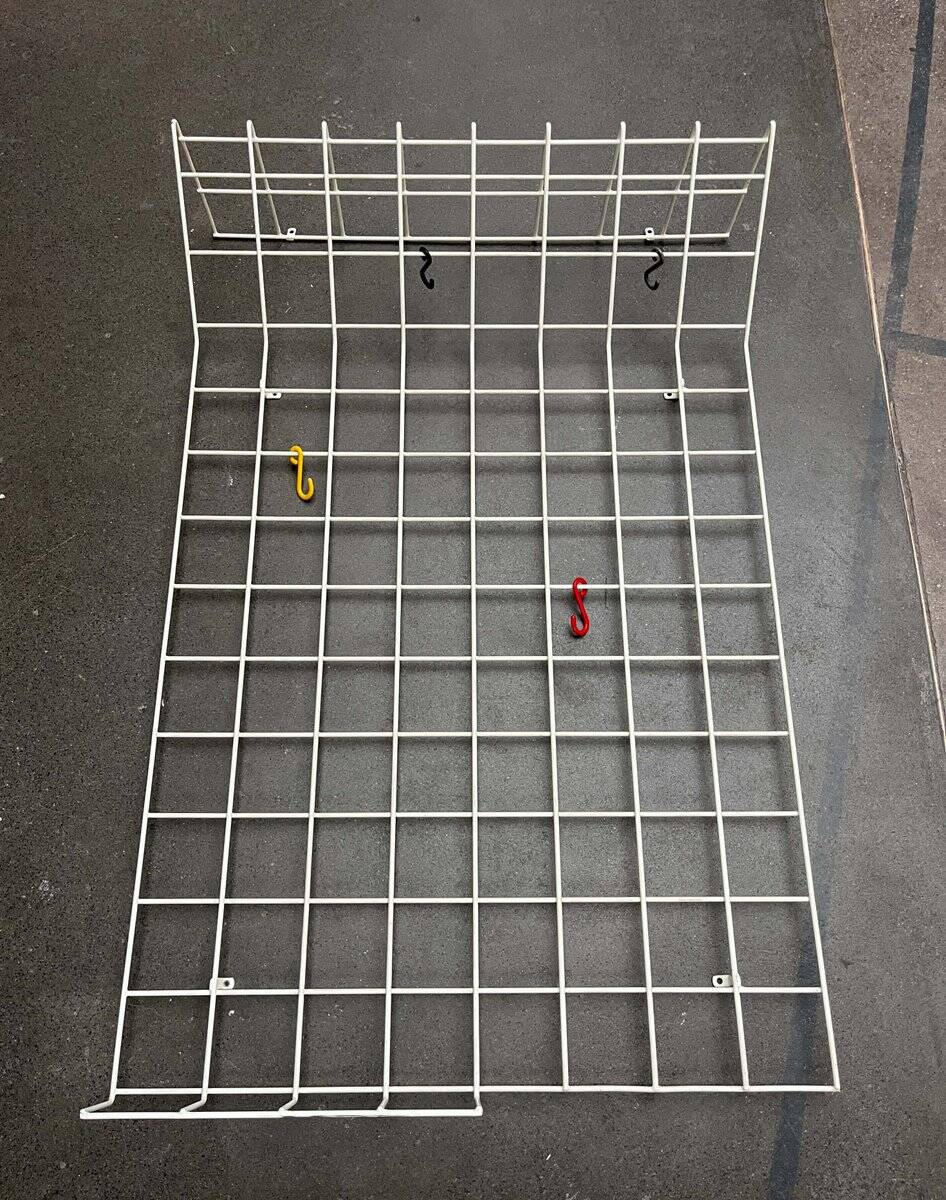 Minimalist white wire coat rack from mid-century Germany, 1960s.