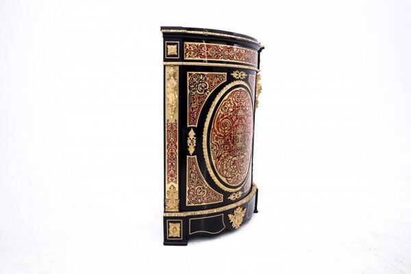 Commode d'angle ancienne de style Boulle, France, milieu du XIXe siècle. Après restauration.