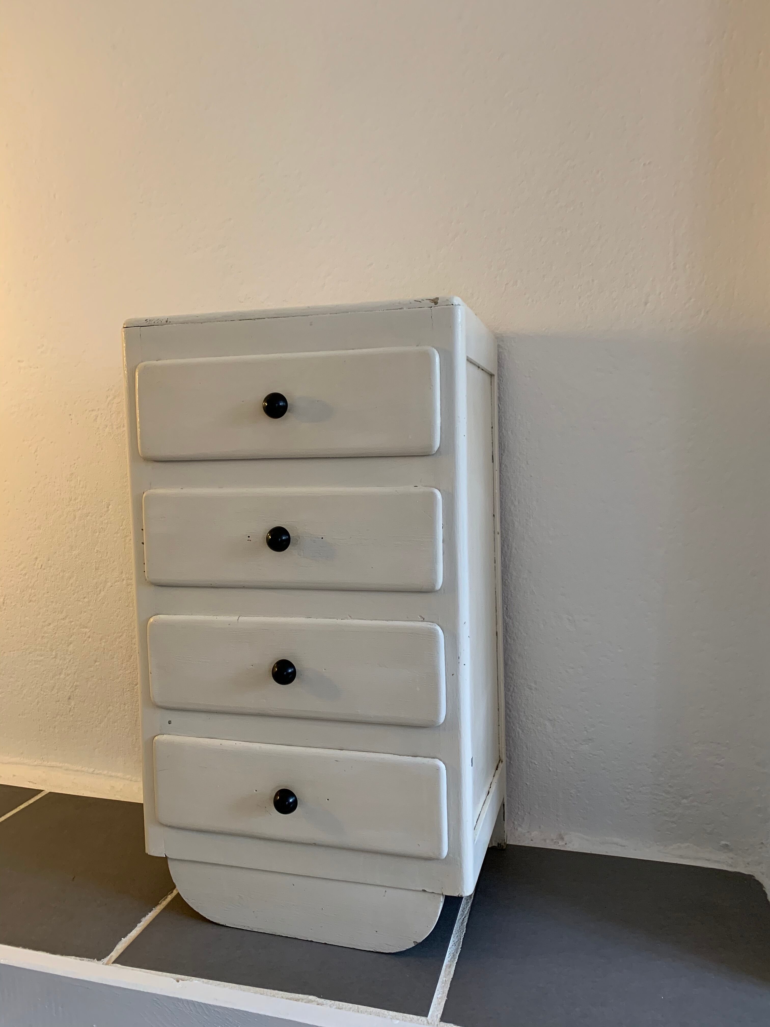 Art Deco Wood Clothing chest of drawers