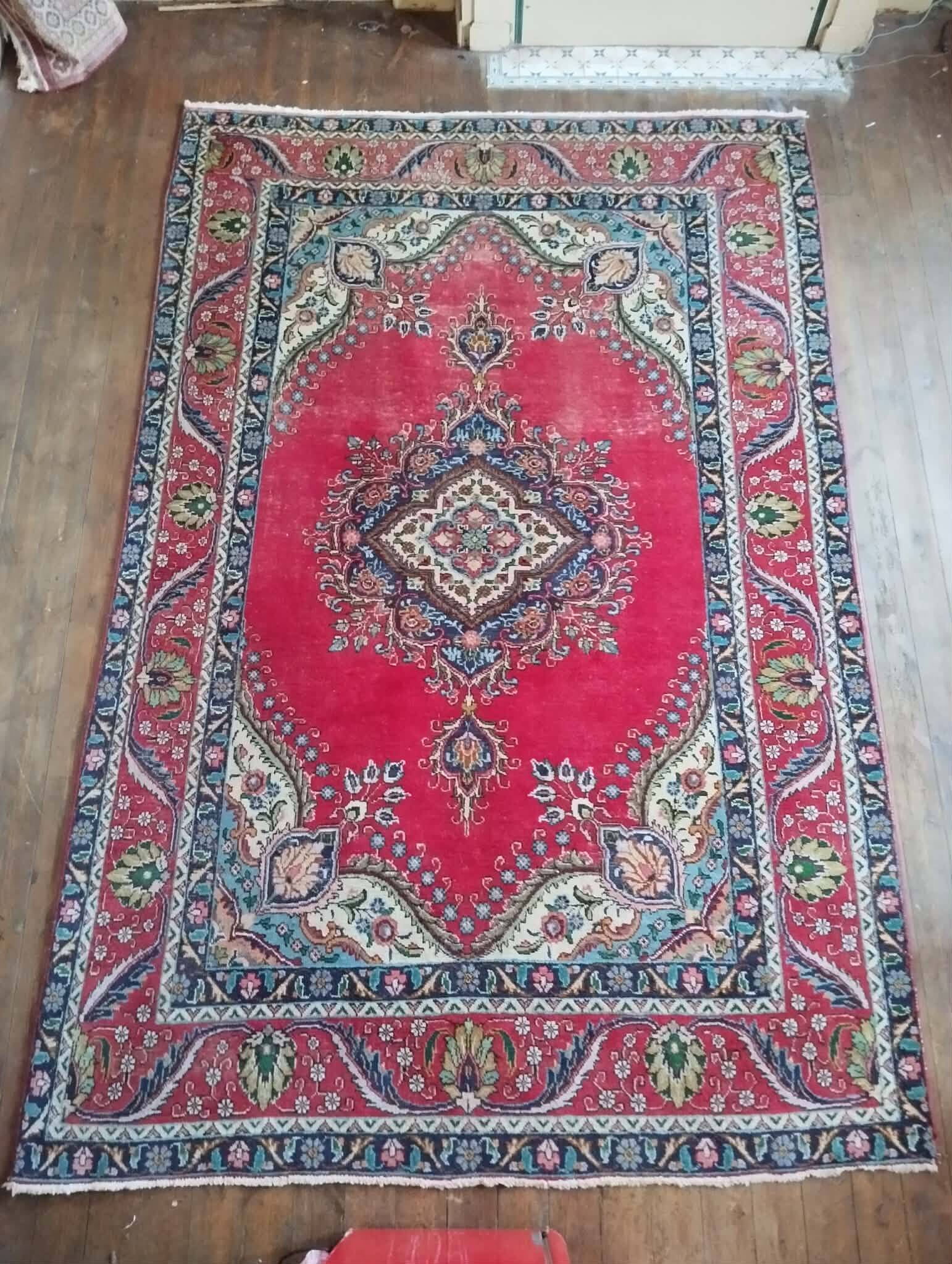Handmade Persian Tabriz carpet 318x207cm