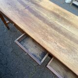 Farm table