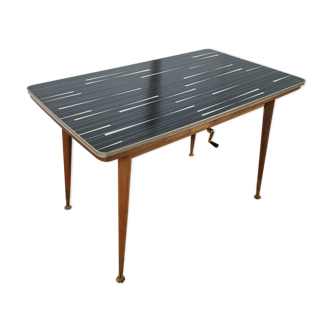 Adjustable vintage table with formica extension cords