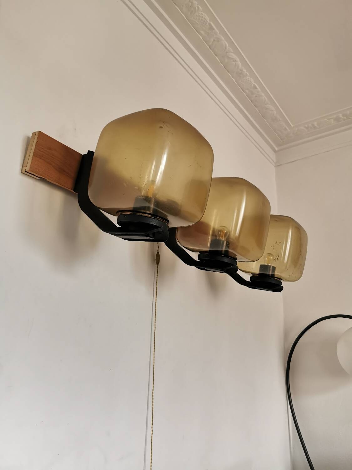 3 appliques Guzzini années 60