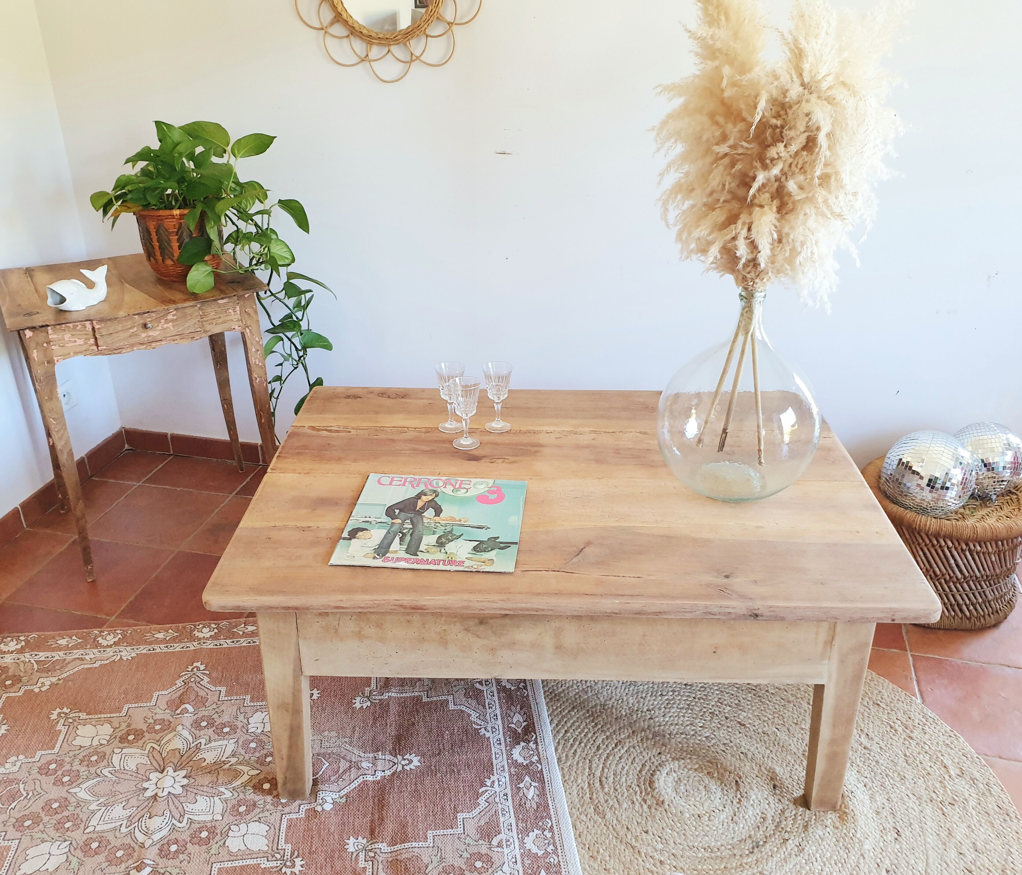 Table basse en noyer