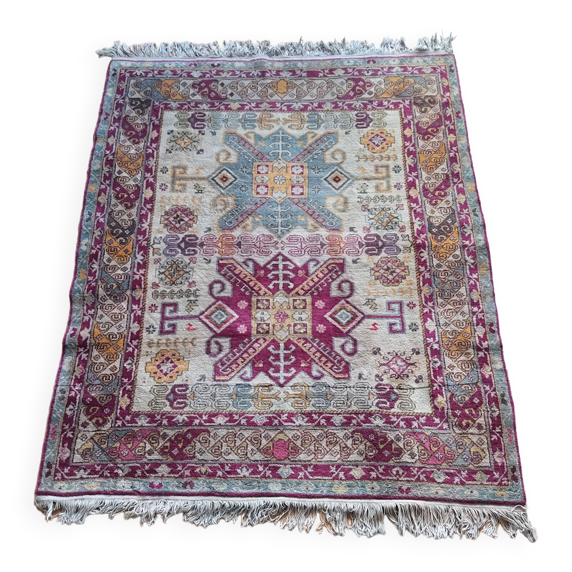 Oriental carpet 161 x 132 cm