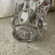 Pierre d'Avesn modernist vase in honeycomb crystal from the 1970s.