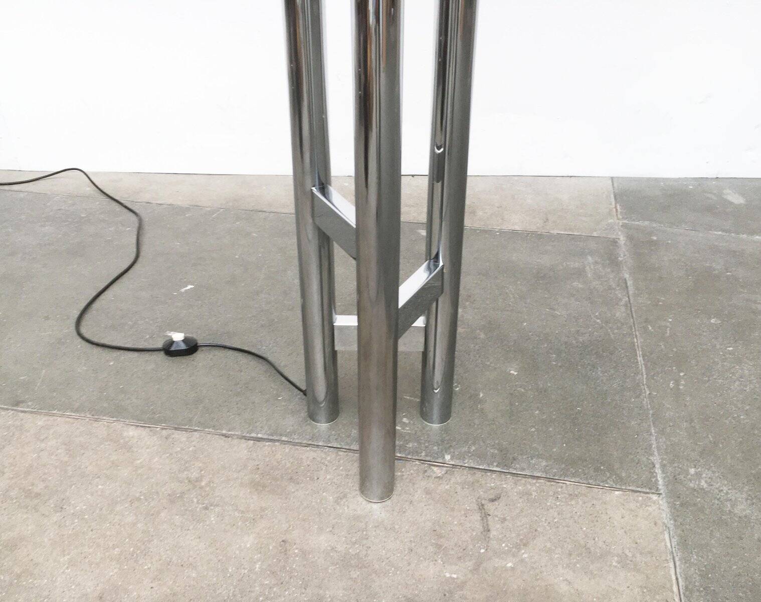 Vintage German floor lamp from the 1970s in glass and metal.