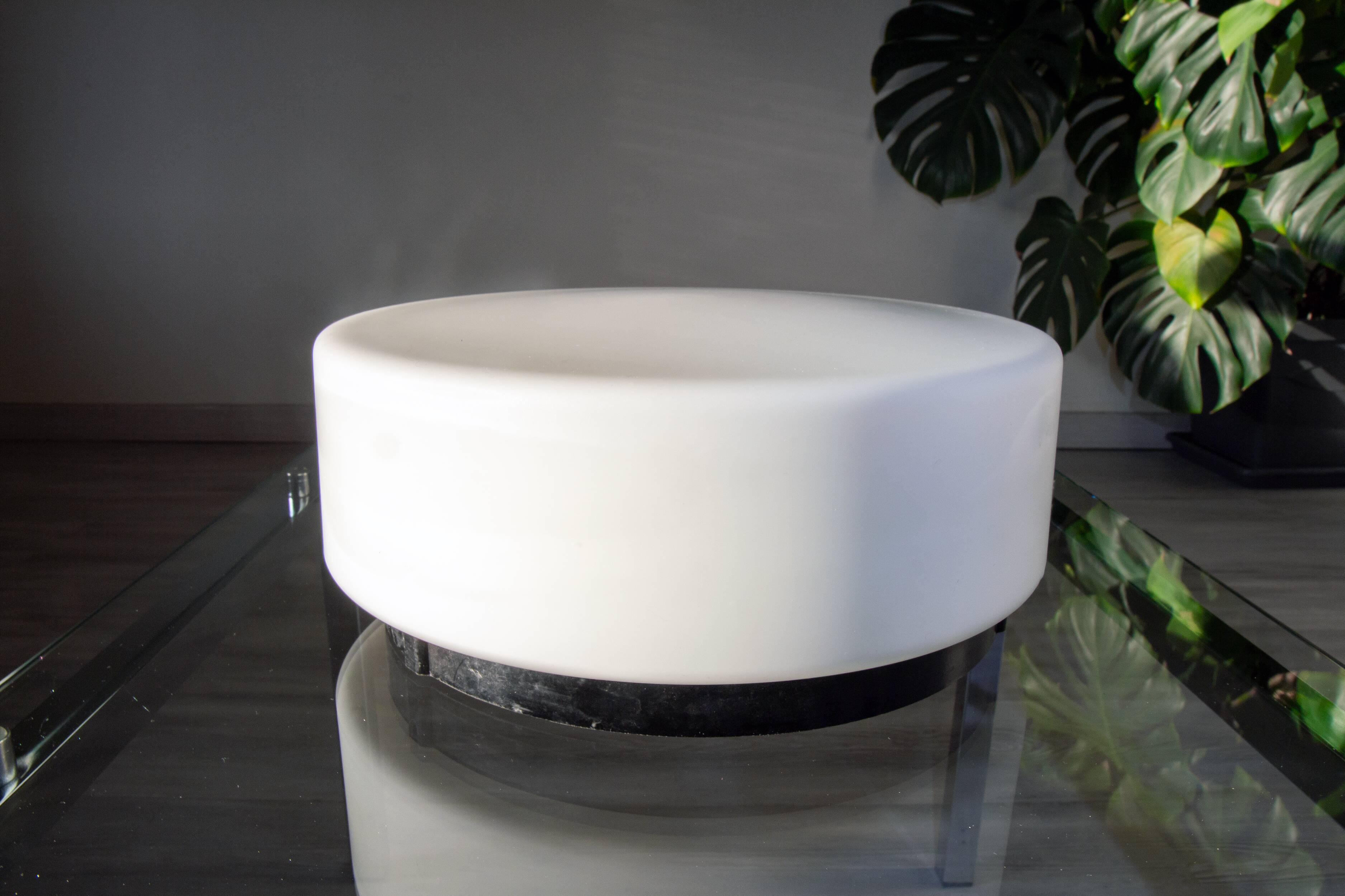 Large modernist ceiling light from the 60s, Vianne glassware, new.