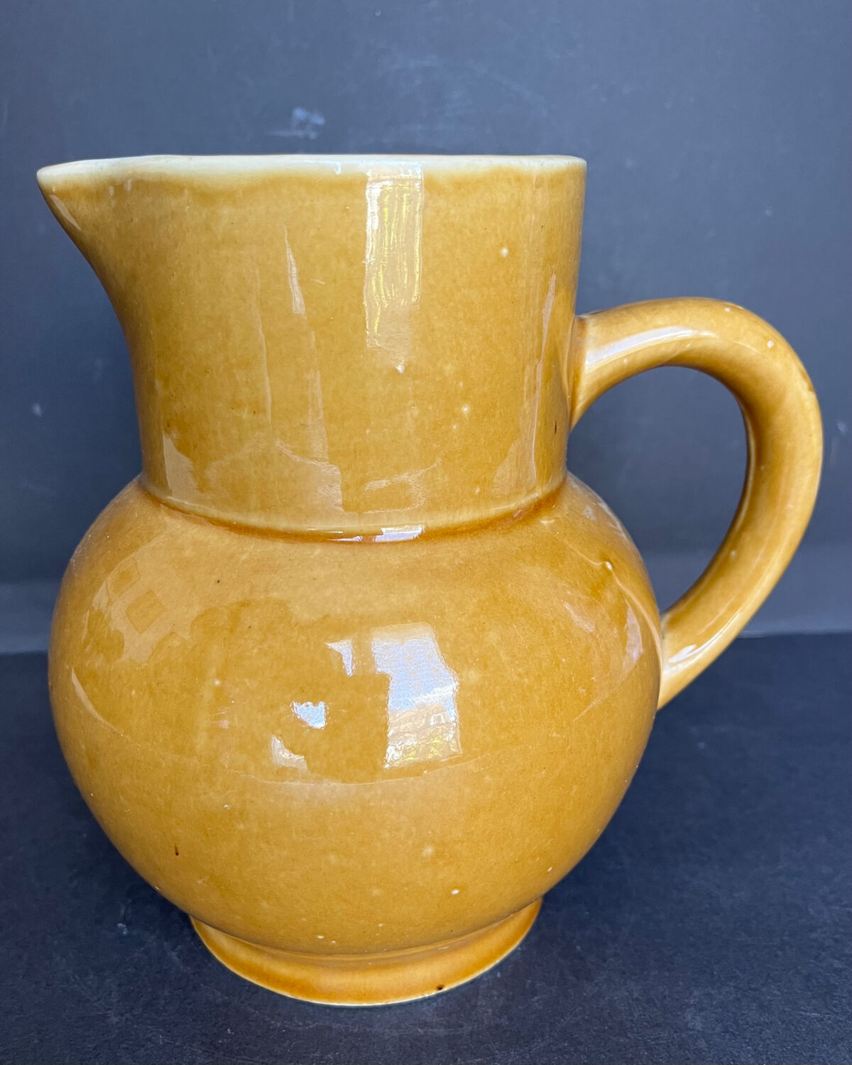 1L stoneware pitcher