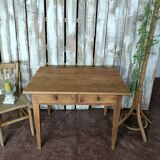 Farm table