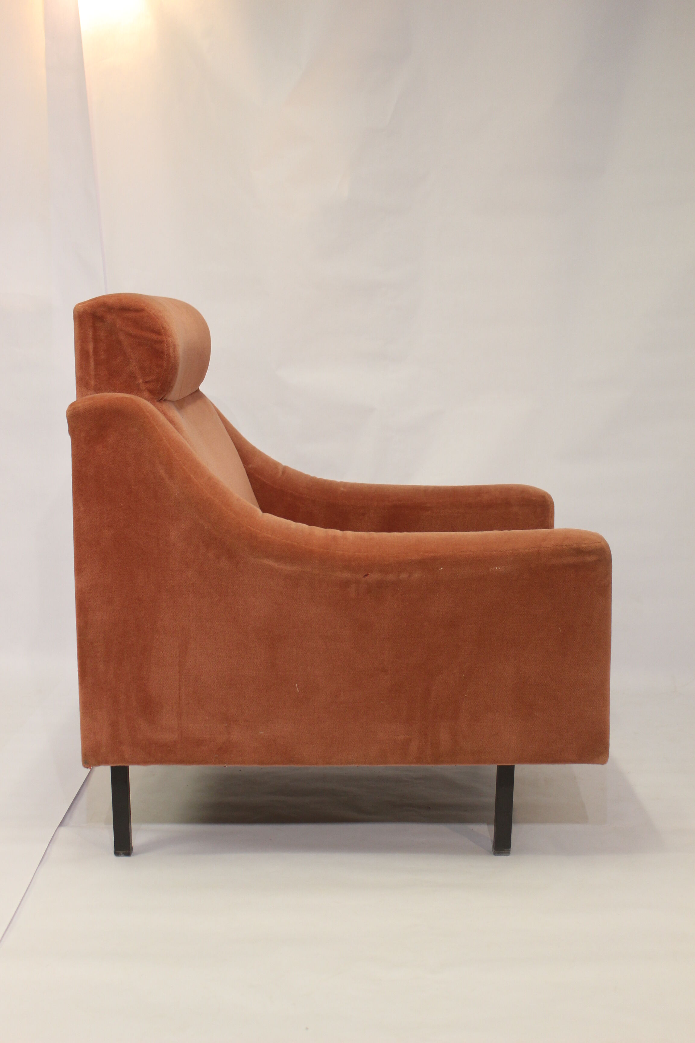 Paire de fauteuils cube en velours style Italien années 70