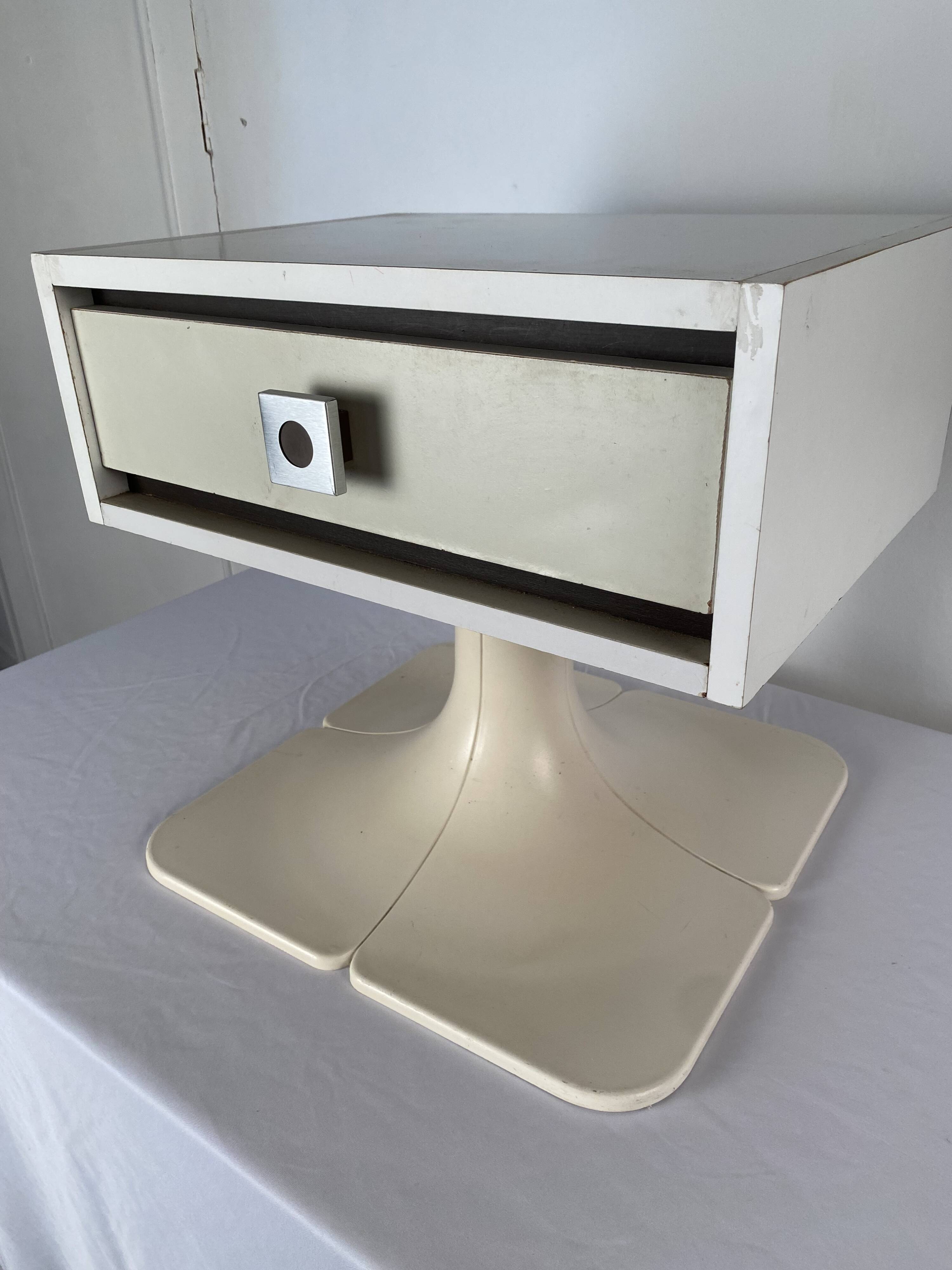 Pair of bedside tables, vintage tulip feet