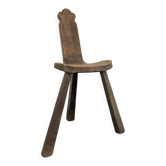 Chaise tripode brustaliste