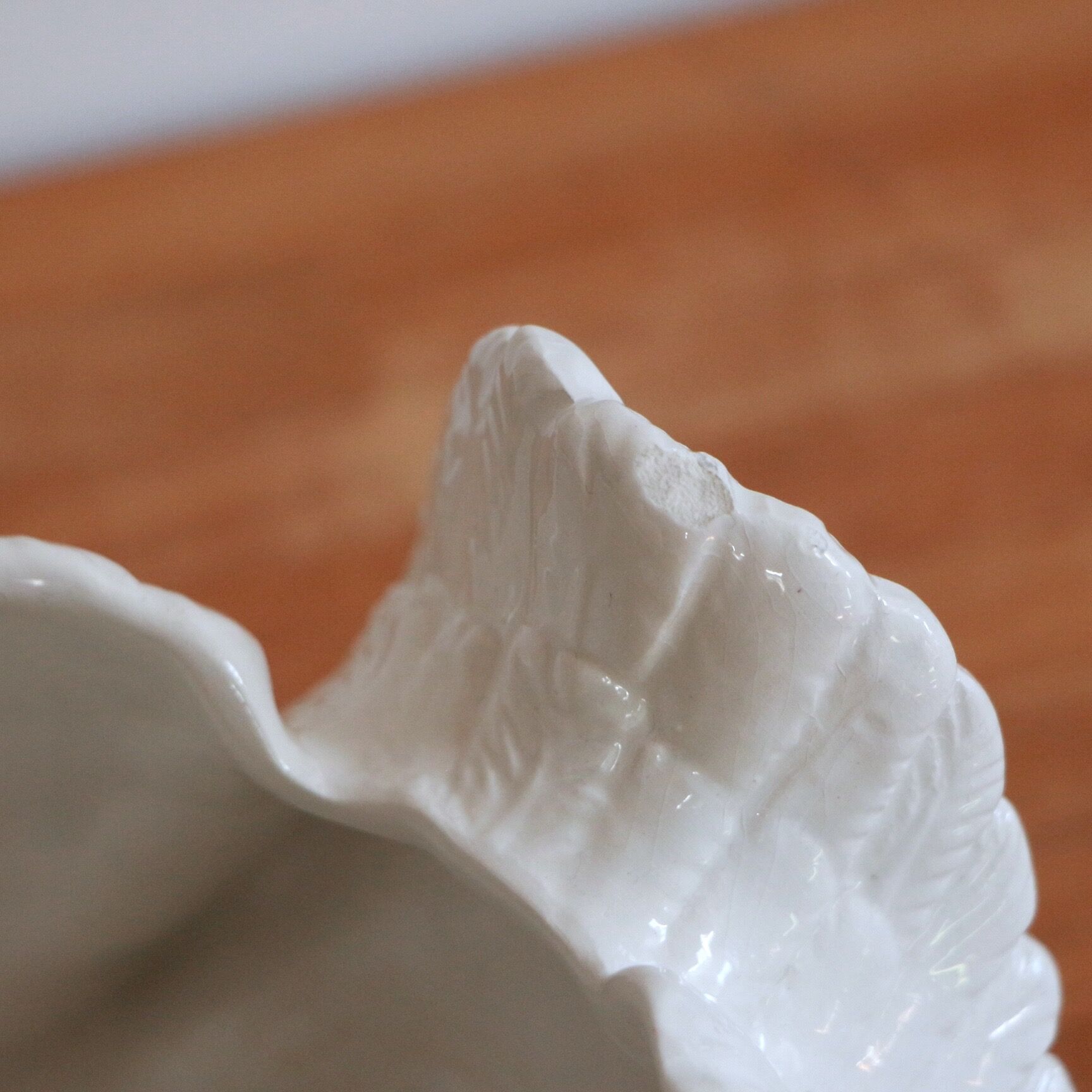 White swan pot cover