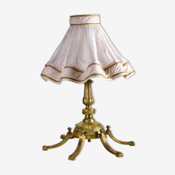 Anntique bronze lamp