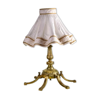 Anntique bronze lamp