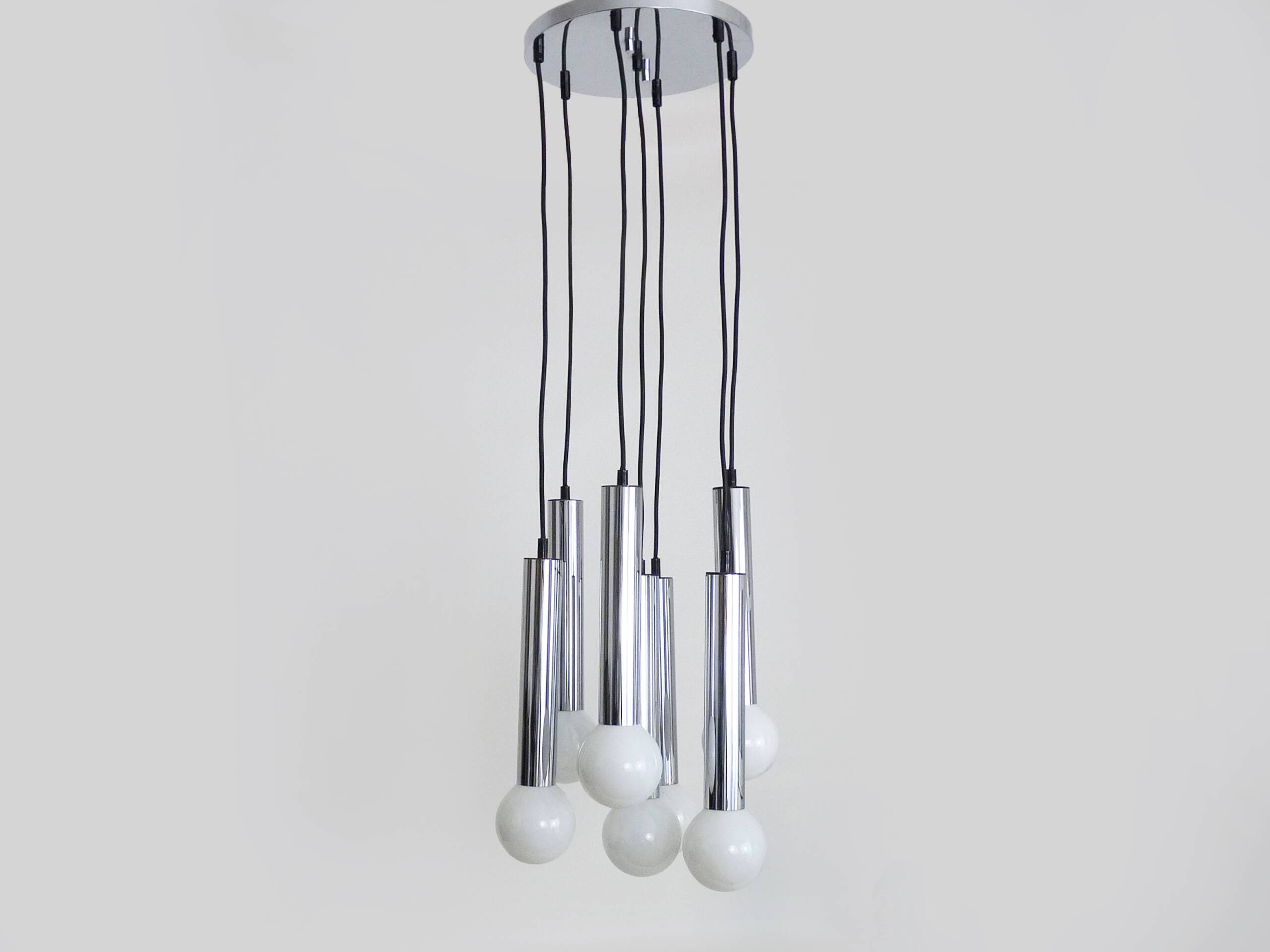 Vintage chrome metal waterfall pendant light with 7 lights Doria Leuchten. 70s