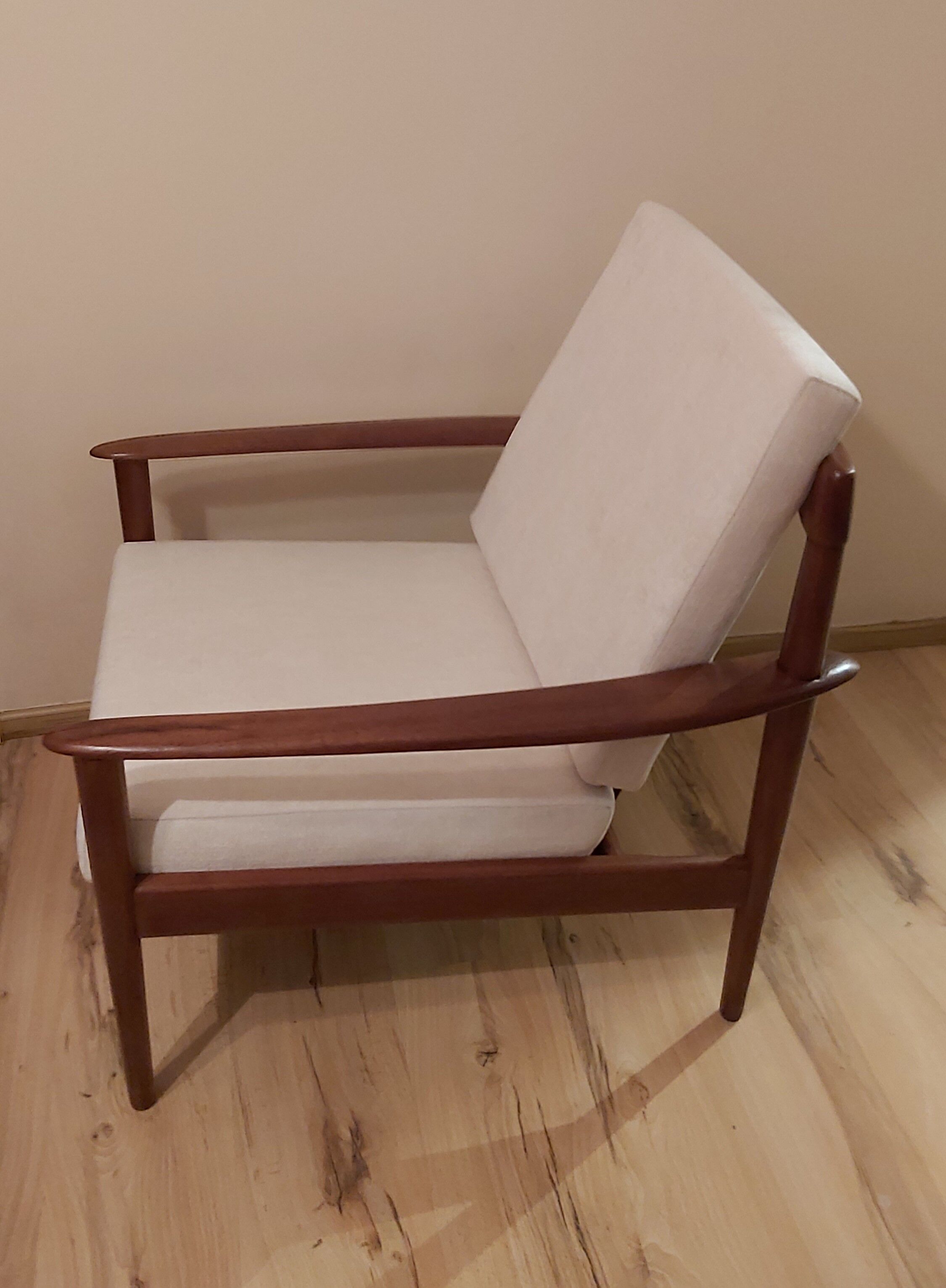 Pair of armchairs by G.Jalk for Poul Jeppesens Møbelfabrik, Denmark, 1950s