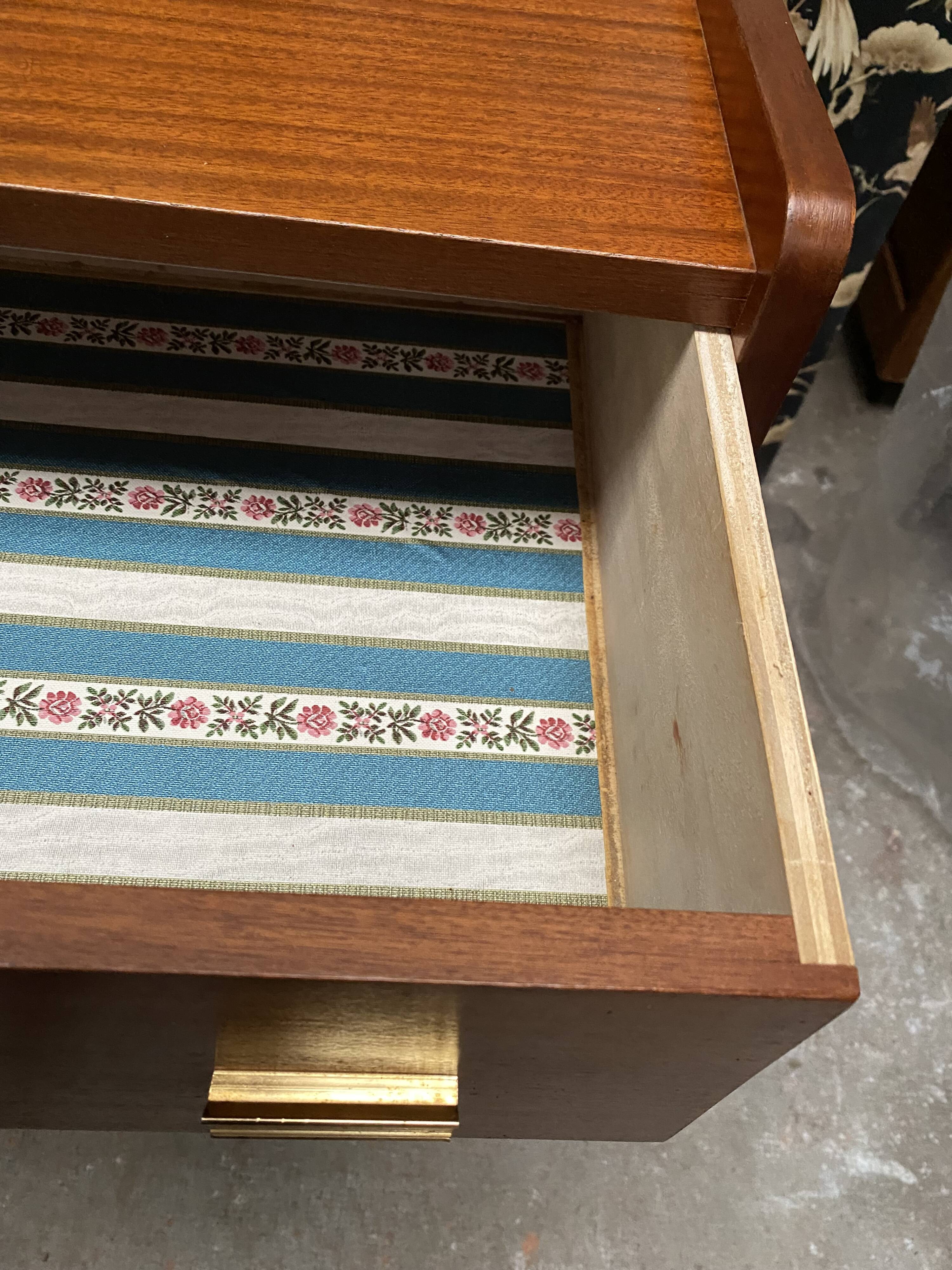 Vintage chest of drawers